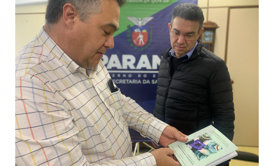 Em livro, profissionais da saúde do Norte Pioneiro relatam bastidores no enfrentamento a Covid-19