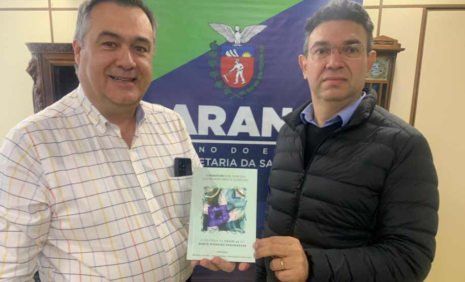 Em livro, profissionais da saúde do Norte Pioneiro relatam bastidores no enfrentamento a Covid-19