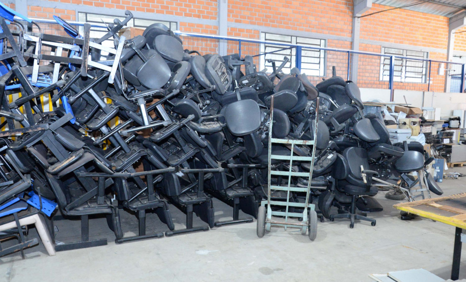 Instituições assistenciais recebem doações de bens inservíveis do Detran-PR