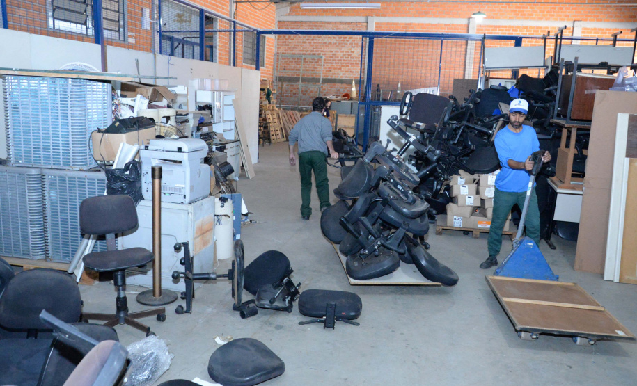 Instituições assistenciais recebem doações de bens inservíveis do Detran-PR