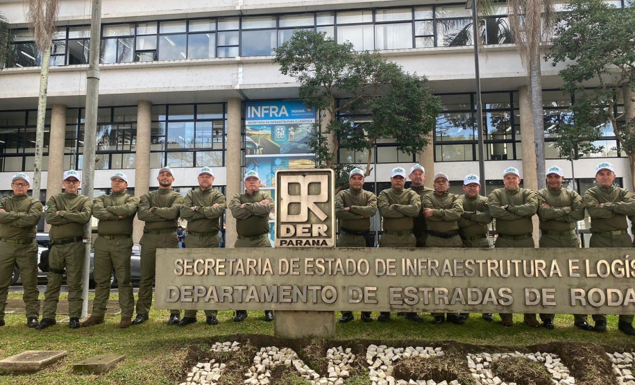 Agentes de trânsito DER 158 agentes de trânsito recebem certificação para fiscalizarem rodovias estaduais