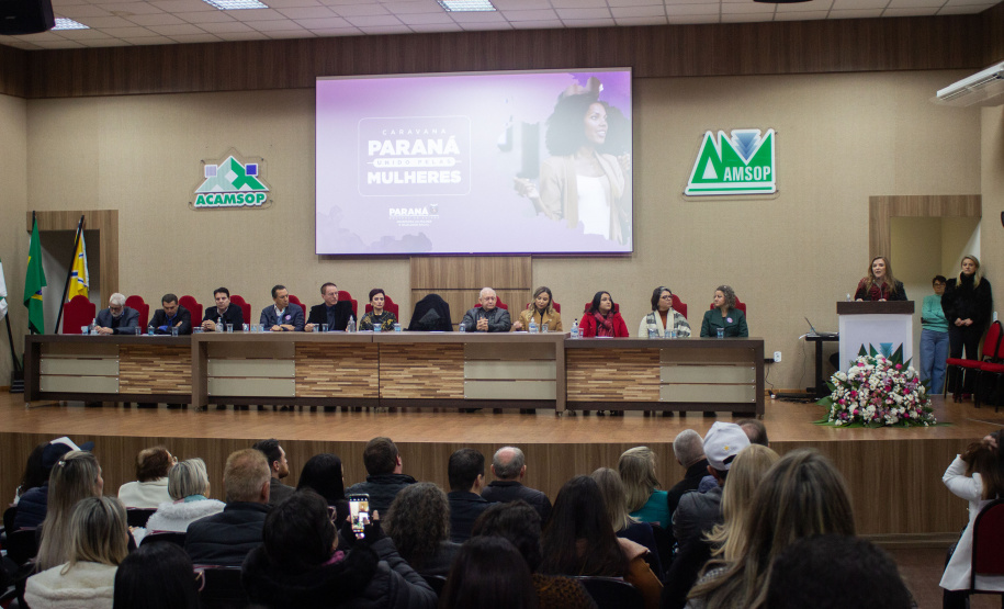 Governo leva Caravana Paraná Unido Pelas Mulheres às regiões Oeste e Sudoeste