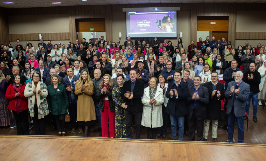 Governo leva Caravana Paraná Unido Pelas Mulheres às regiões Oeste e Sudoeste