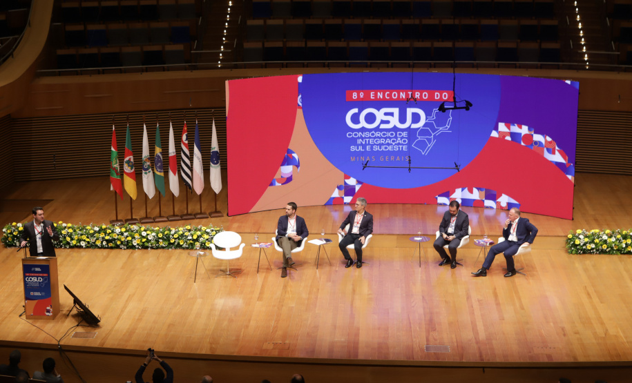 Governador participa do 8º Cosud em Minas Gerais