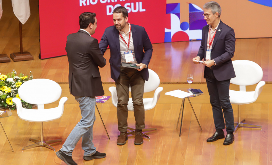 Governador participa do 8º Cosud em Minas Gerais