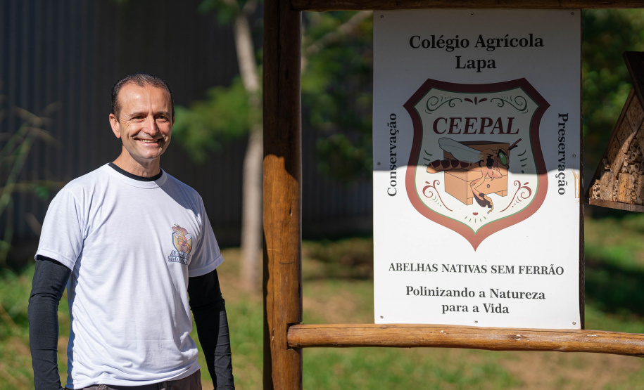 Colégio Agrícola da Lapa abraça projeto de abelhas nativas e leva tema às aulas