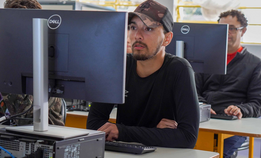 Com matrículas abertas para o segundo semestre, EJA passa a ofertar modalidade EaD