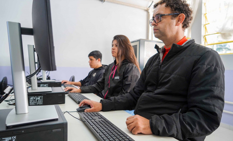 Com matrículas abertas para o segundo semestre, EJA passa a ofertar modalidade EaD