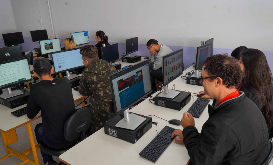 Com matrículas abertas para o segundo semestre, EJA passa a ofertar modalidade EaD