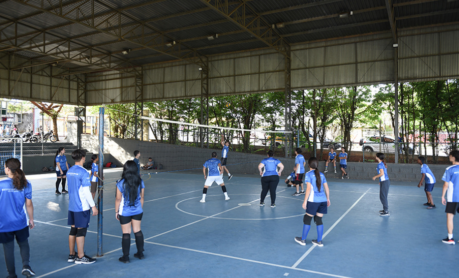 Projeto da UENP propicia prática esportiva a mais de 500 crianças e adolescentes