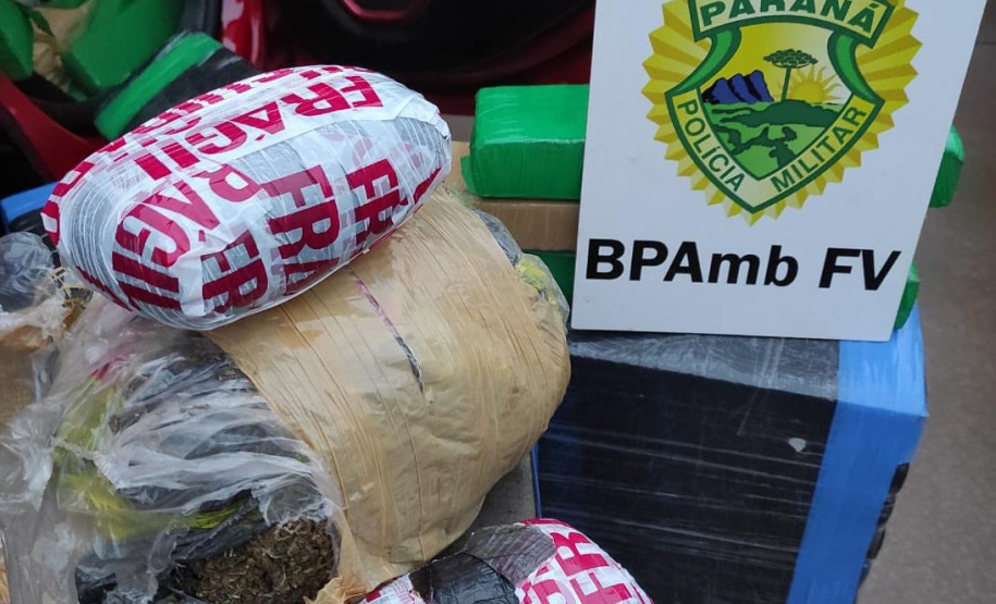 *Polícia Militar apreende mais de meia tonelada de drogas em Umuarama