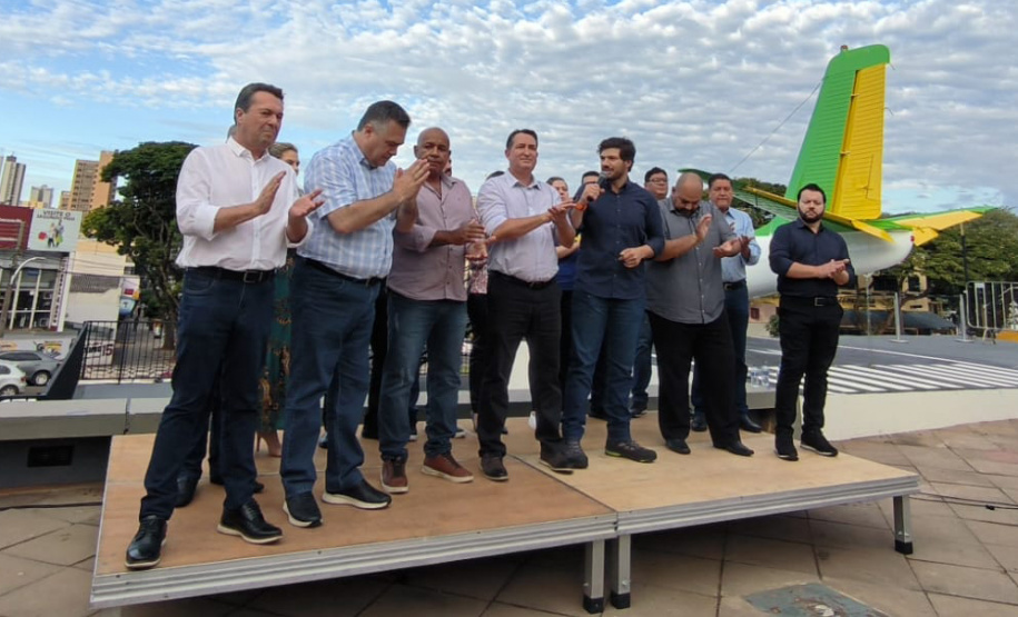 Com equipamentos e novos veículos, Governo do Estado reforça saúde de Umuarama