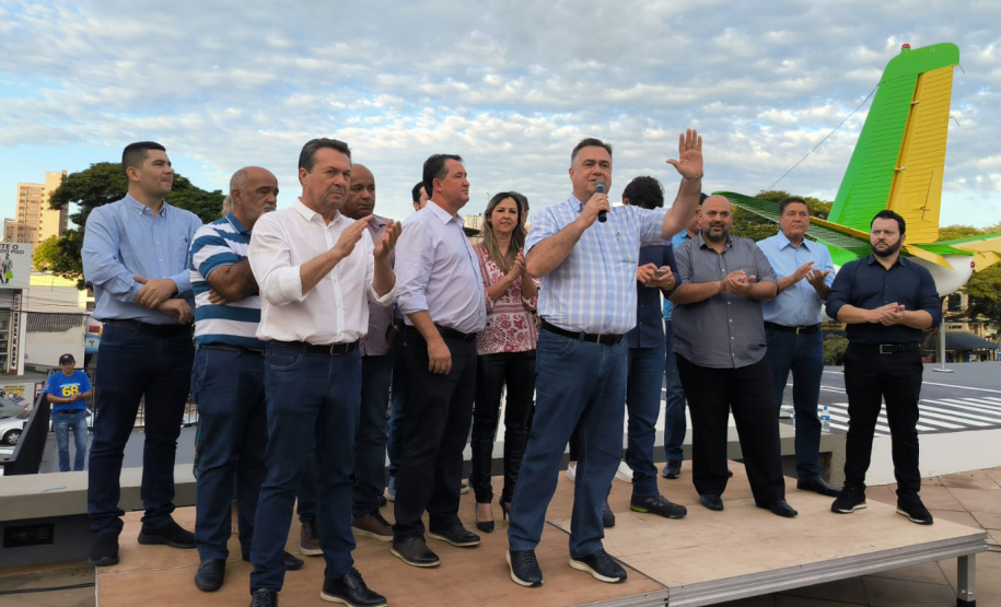 Com equipamentos e novos veículos, Governo do Estado reforça saúde de Umuarama