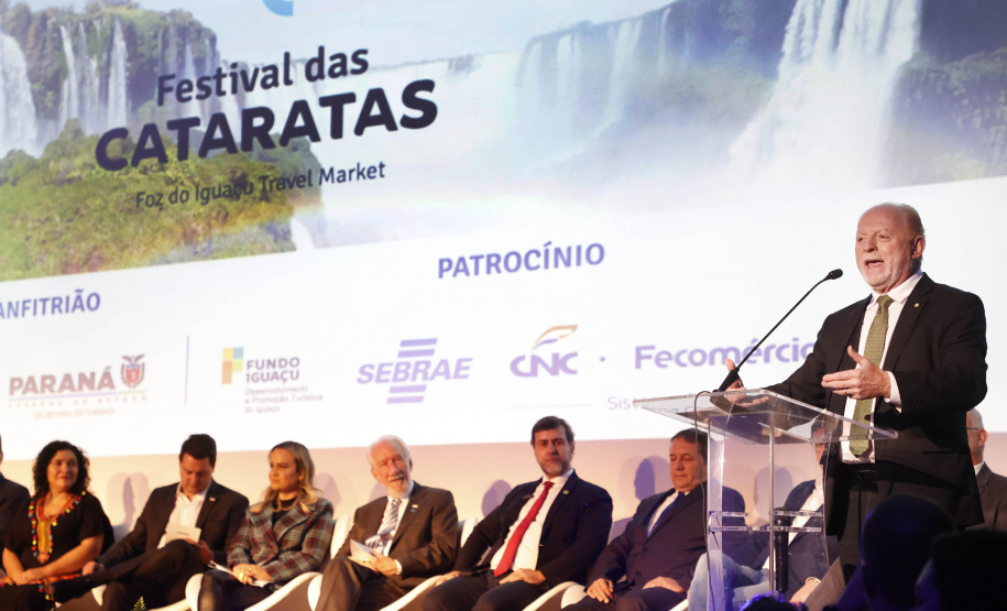 18ª edição, o Festival das Cataratas promoveu, na noite desta quarta-feira (31), no Hotel Recanto Cataratas, a solenidade de abertura do evento. Contou com a participação do governador do Paraná, Carlos Massa Ratinho Junior, Daniela Carneiro, ministra de Turismo do Brasil, e Sofía de Montiel de Afara, ministra do Turismo do Paraguai.