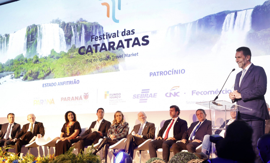 18ª edição, o Festival das Cataratas promoveu, na noite desta quarta-feira (31), no Hotel Recanto Cataratas, a solenidade de abertura do evento. Contou com a participação do governador do Paraná, Carlos Massa Ratinho Junior, Daniela Carneiro, ministra de Turismo do Brasil, e Sofía de Montiel de Afara, ministra do Turismo do Paraguai.