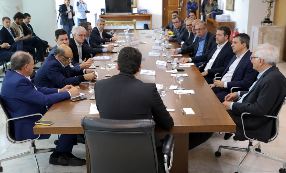 Paraná assina contrato de R$ 1,5 bilhão com o Banco do Brasil para financiar obras de infraestrutura