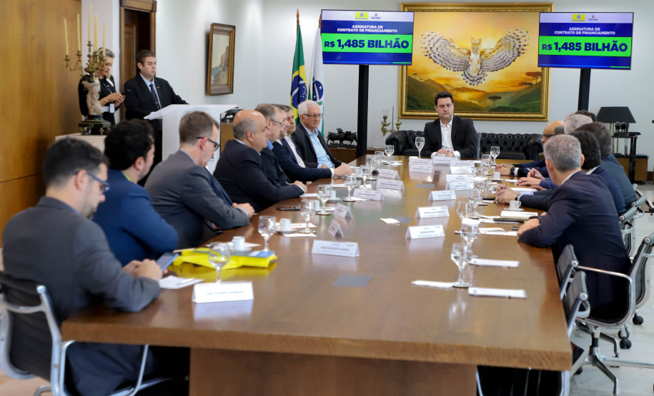 Paraná assina contrato de R$ 1,5 bilhão com o Banco do Brasil para financiar obras de infraestrutura