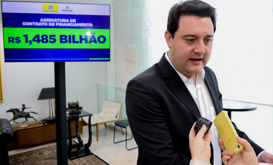 Paraná assina contrato de R$ 1,5 bilhão com o Banco do Brasil para financiar obras de infraestrutura