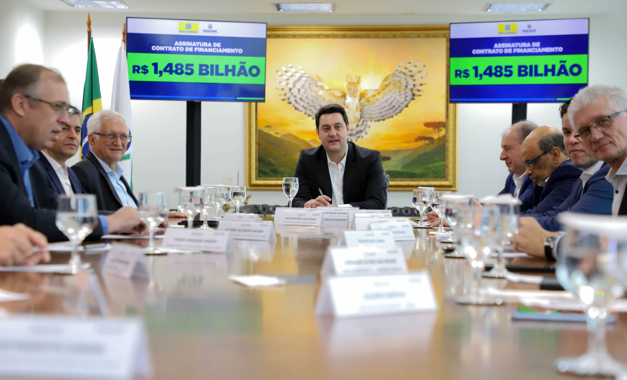 Paraná assina contrato de R$ 1,5 bilhão com o Banco do Brasil para financiar obras de infraestrutura