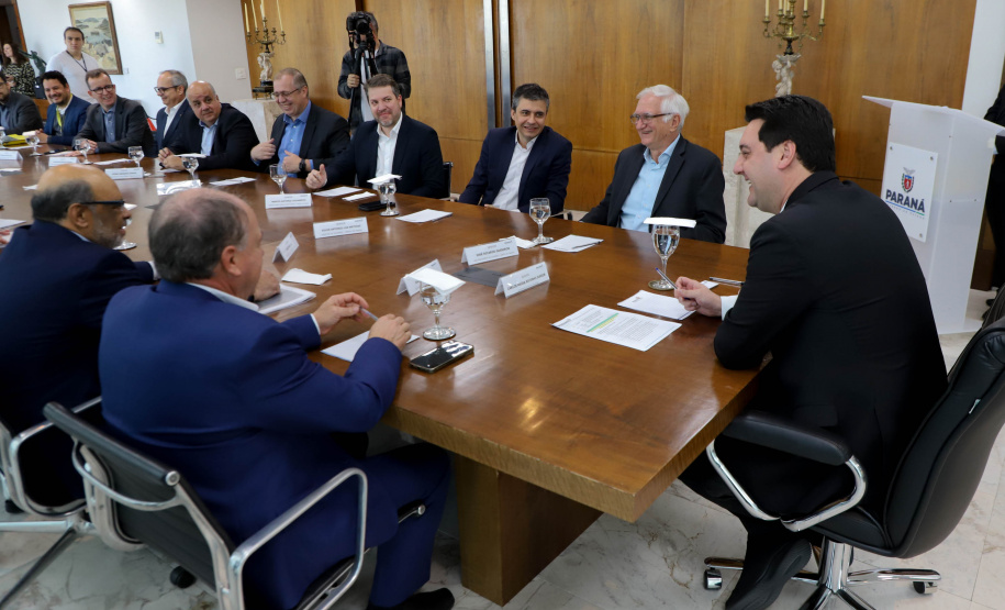 Paraná assina contrato de R$ 1,5 bilhão com o Banco do Brasil para financiar obras de infraestrutura