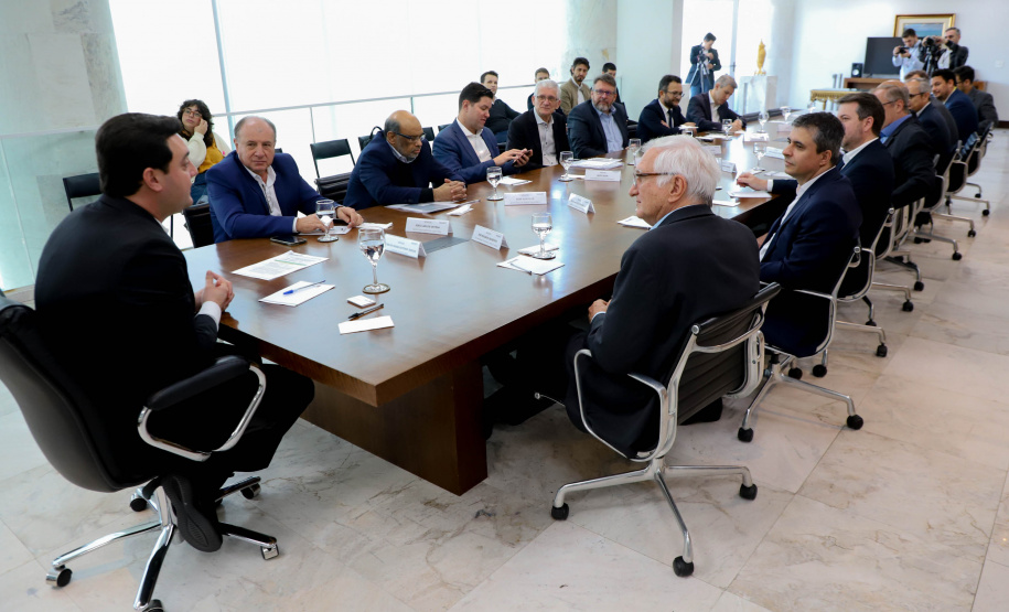 Paraná assina contrato de R$ 1,5 bilhão com o Banco do Brasil para financiar obras de infraestrutura