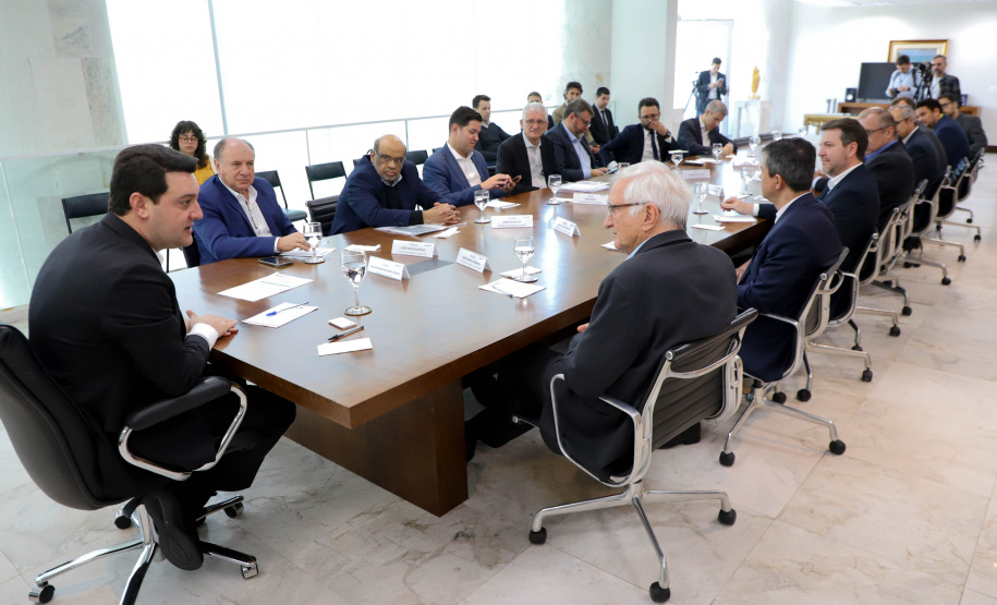 Paraná assina contrato de R$ 1,5 bilhão com o Banco do Brasil para financiar obras de infraestrutura