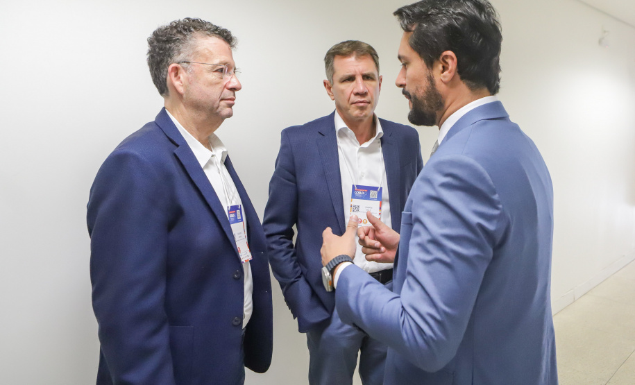 GRUPOS TÉCNICOS