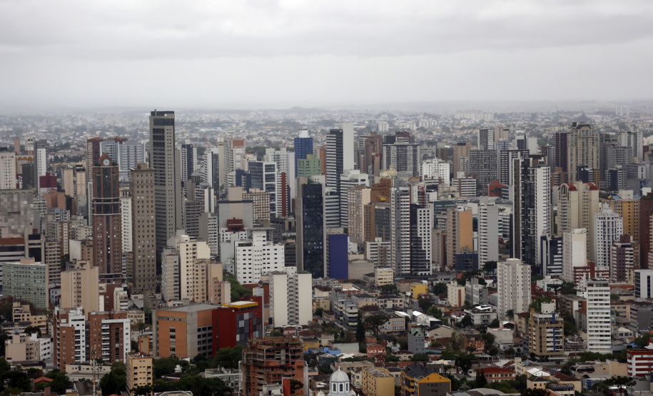 Censo 2022: Paraná tem o 3º maior índice de ocupação de imóveis do Brasil