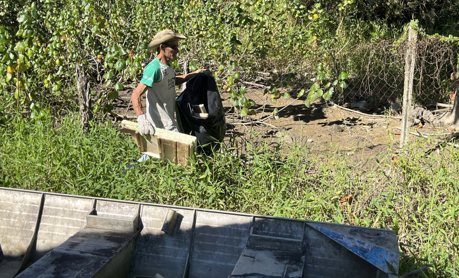2º mutirão de limpeza de manguezais organizado pela Portos do Paraná retira quase 2,5 toneladas do entorno de Antonina