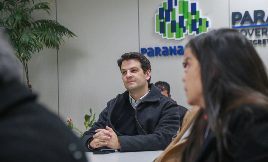 Técnicos de 16 municípios do Paraná vão passar por um treinamento, entre segunda e sexta-feira (19 e 23 ) para aprenderem a trabalhar com um software de georreferenciamento, adquirido pelo Governo do Estado.