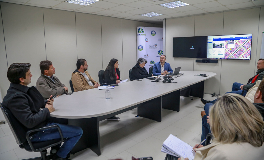 Técnicos de 16 municípios do Paraná vão passar por um treinamento, entre segunda e sexta-feira (19 e 23 ) para aprenderem a trabalhar com um software de georreferenciamento, adquirido pelo Governo do Estado.