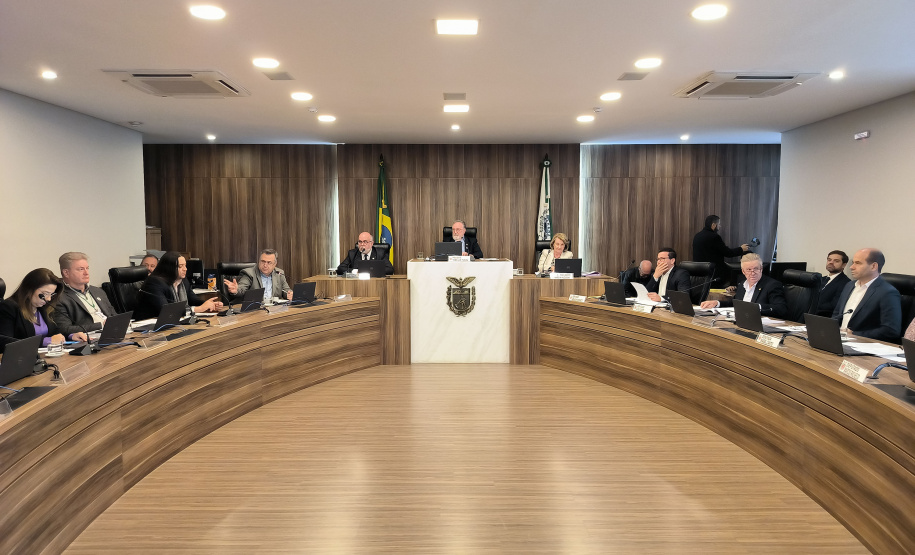 Saúde presta contas ao Legislativo com destaque para metas anuais cumpridas já no primeiro quadrimestre