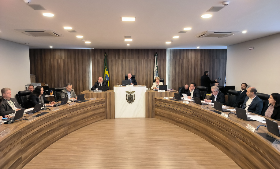 Saúde presta contas ao Legislativo com destaque para metas anuais cumpridas já no primeiro quadrimestre