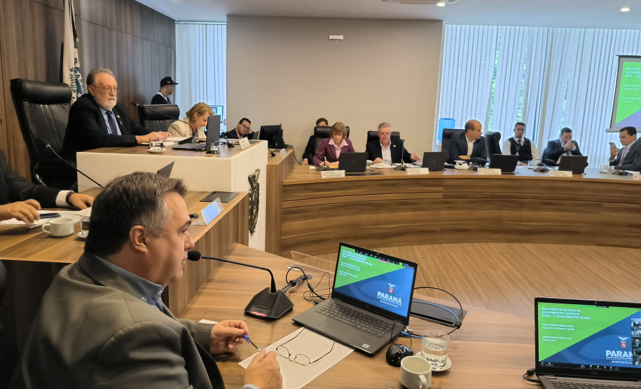 Saúde presta contas ao Legislativo com destaque para metas anuais cumpridas já no primeiro quadrimestre