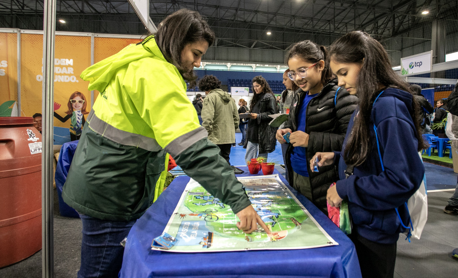 Portos do Paraná participa da 16ª Semana do Meio Ambiente de Paranaguá