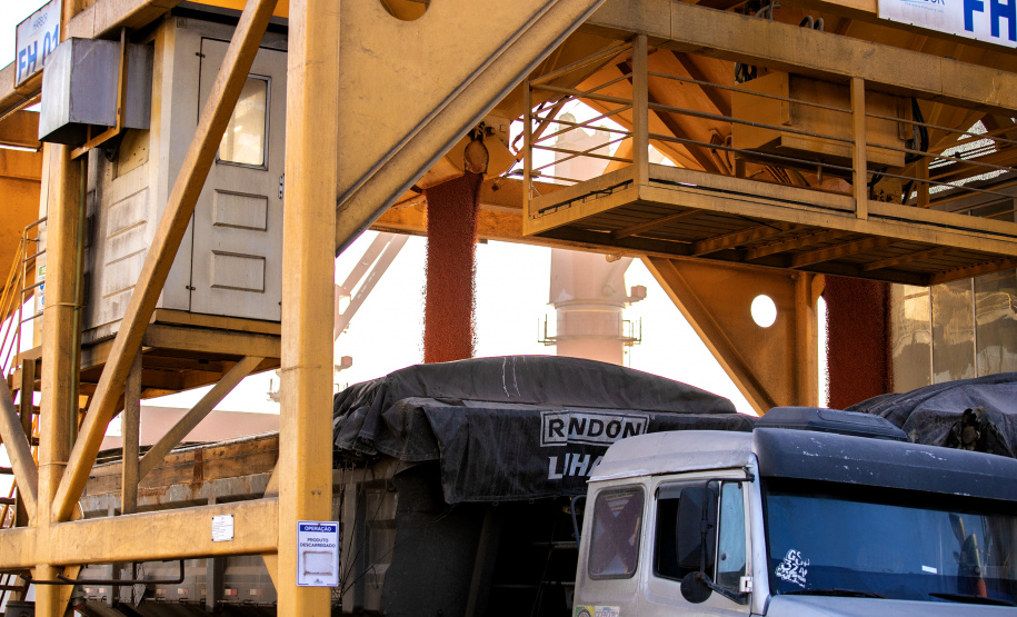 Volume de fertilizantes importados pelos portos do Paraná tende a aumentar nos próximos três meses