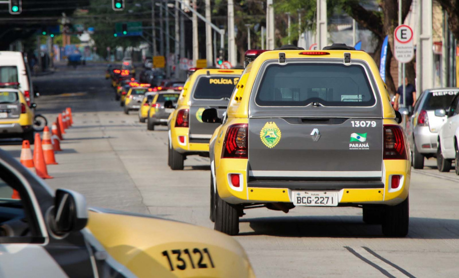 Operação prende duas pessoas e apreende diversos produtos em Curitiba