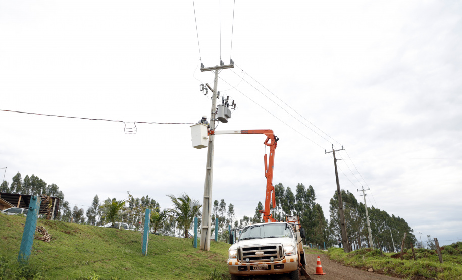 Centro-Sul do Paraná receberá R$ 1,38 bilhão em melhorias na rede de energia até 2025