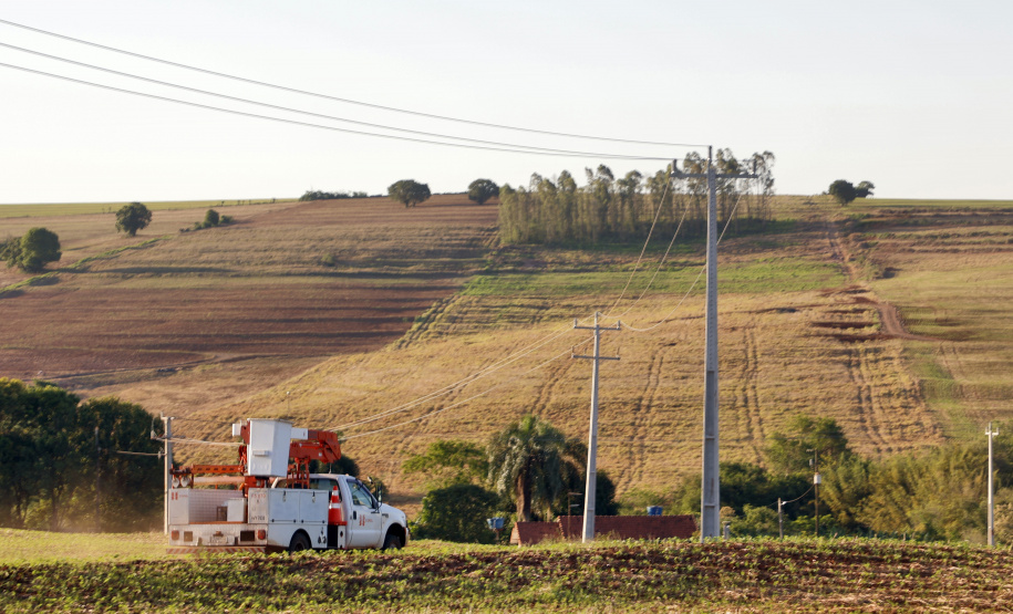Centro-Sul do Paraná receberá R$ 1,38 bilhão em melhorias na rede de energia até 2025
