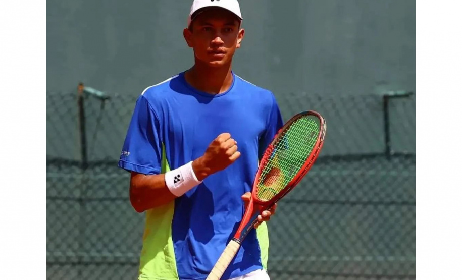 Tenista Gustavo Almeida