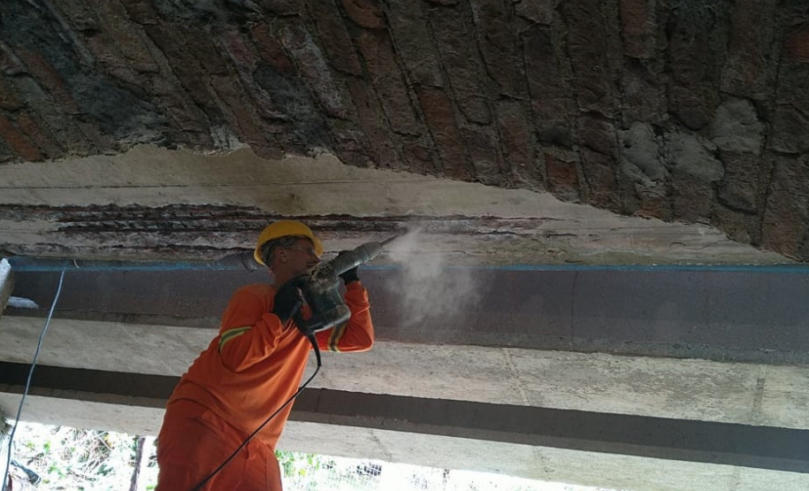 Reforma de pontes na PR-411 em Morretes