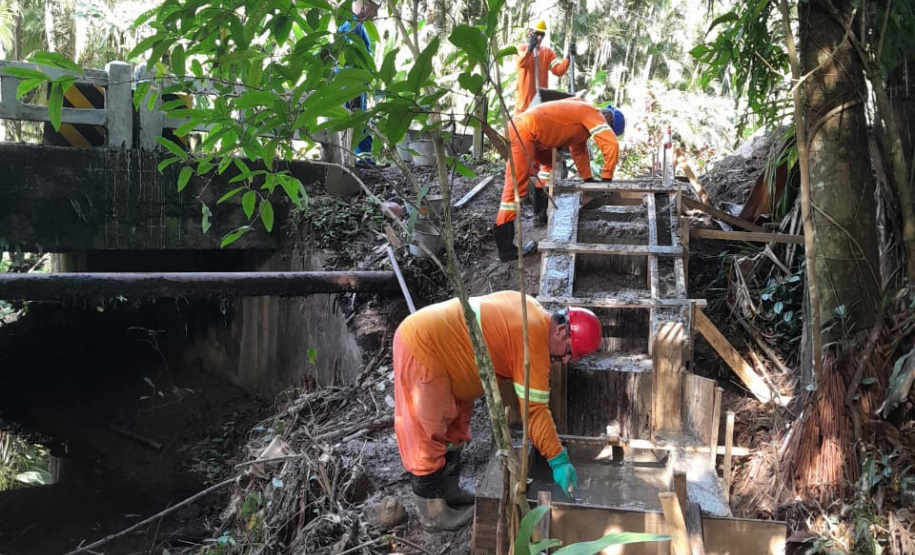 Reforma de pontes na PR-411 em Morretes