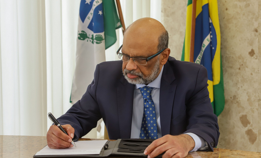 Governo do Paraná repassou R$ 1,14 bilhão aos 399 municípios em maio