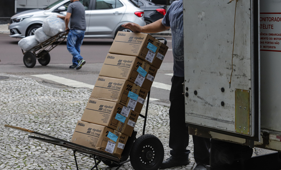 Rede Sine do Paraná registra aumento de 15,35% nas contratações desde o início do ano