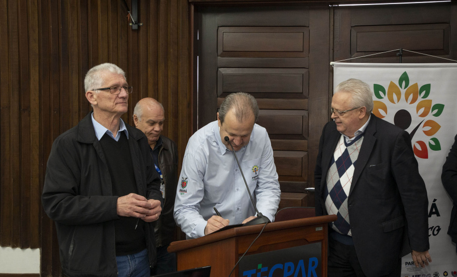 Encontro estadual promove produção orgânica no Paraná com foco no  desenvolvimento sustentável