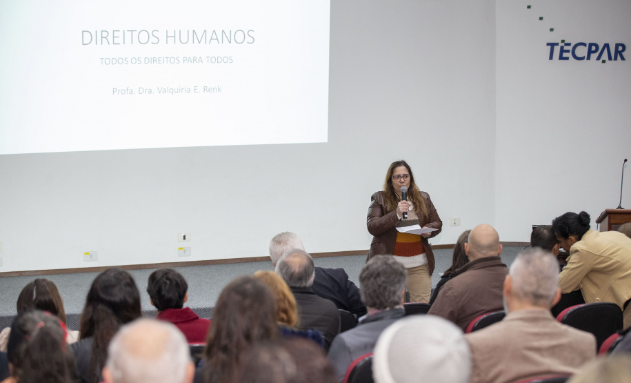 Tecpar e Seju promovem capacitTecpar e Seju promovem capacitação em Direitos Humanos para colaboradores do institutoação em Direitos Humanos para colaboradores do instituto