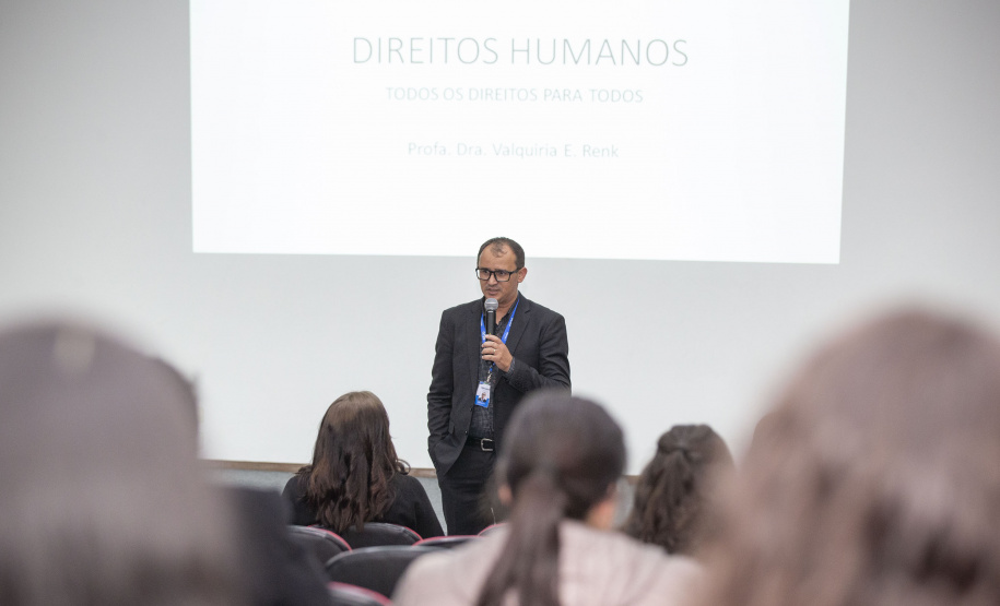 Tecpar e Seju promovem capacitTecpar e Seju promovem capacitação em Direitos Humanos para colaboradores do institutoação em Direitos Humanos para colaboradores do instituto