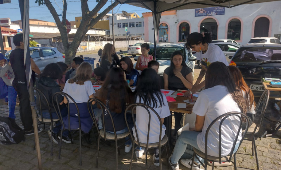 Alunos ajudaram a recolher mais de 2 toneladas de resíduos