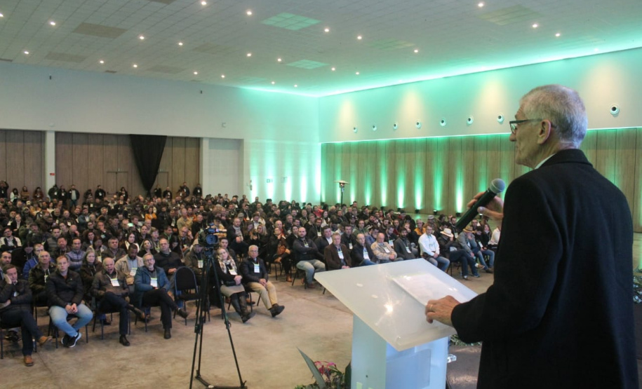 Simpósio em Guarapuava debate soluções para agricultura sustentável e bioinsumos