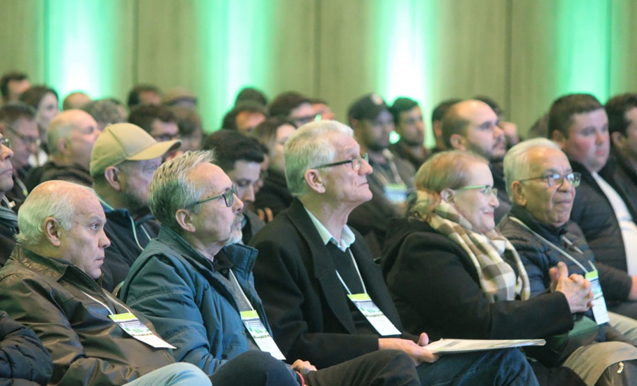 Simpósio em Guarapuava debate soluções para agricultura sustentável e bioinsumos